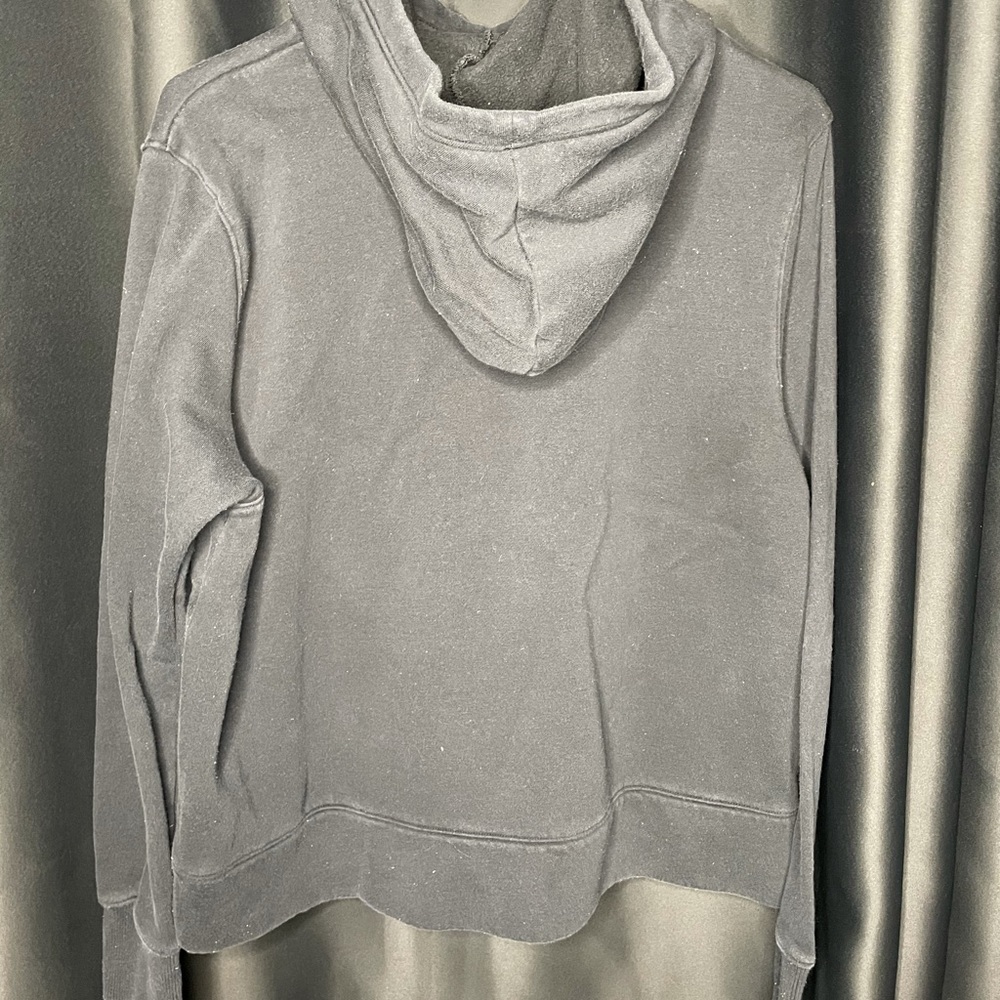 UA black pull over sweatshirt
